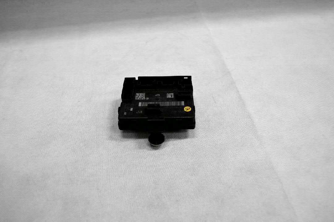 4M1959792D VAG Unidad de confort de la puerta delantera