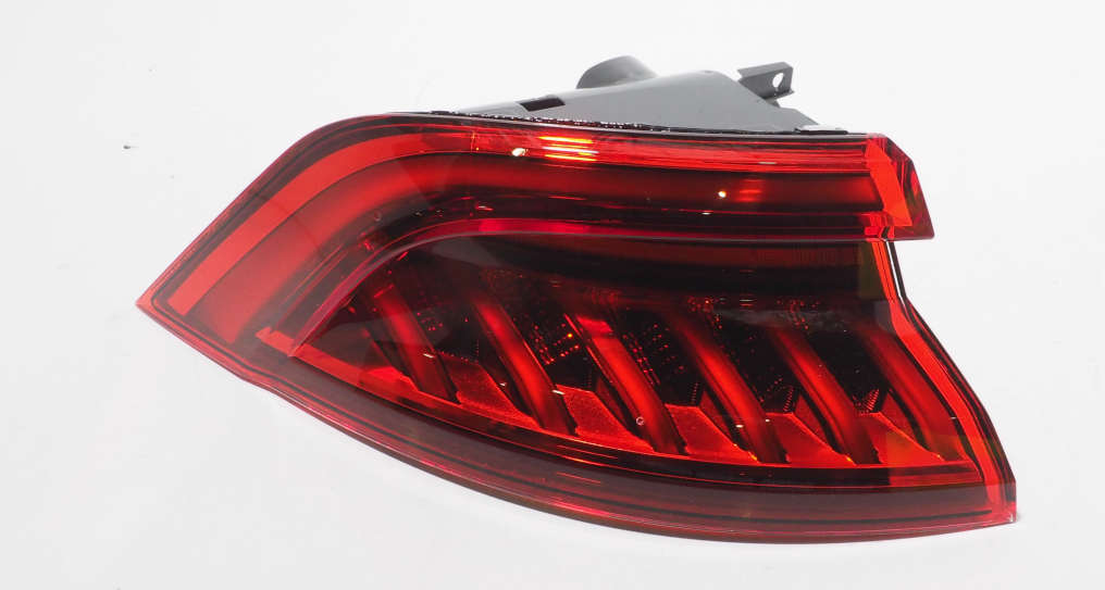 4M8945069B VAG Piloto trasero exterior izquierdo
