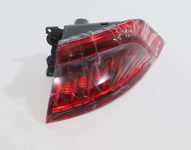 4M8945070 VAG Piloto trasero exterior derecho