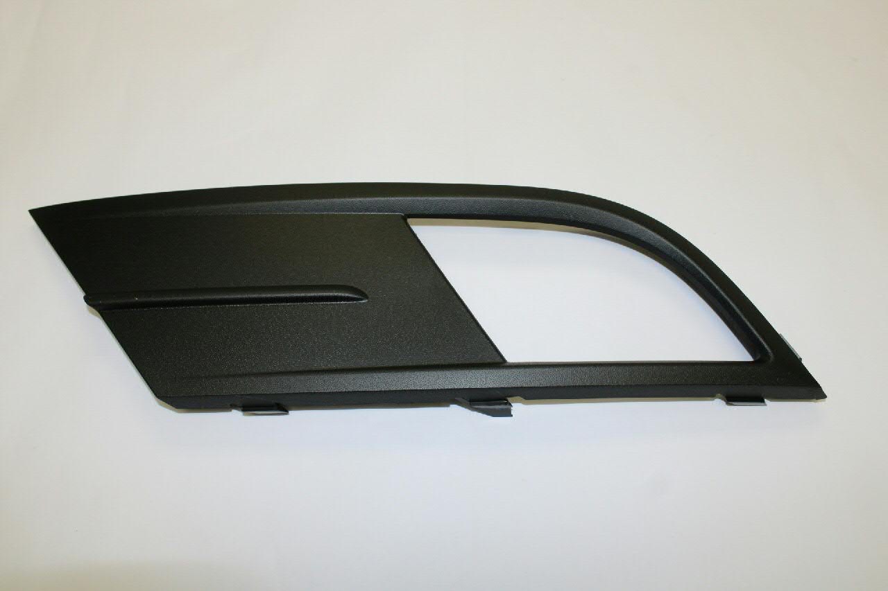 5C6853665E9B9 VAG Tapa de rejilla de faro antiniebla delantero izquierdo