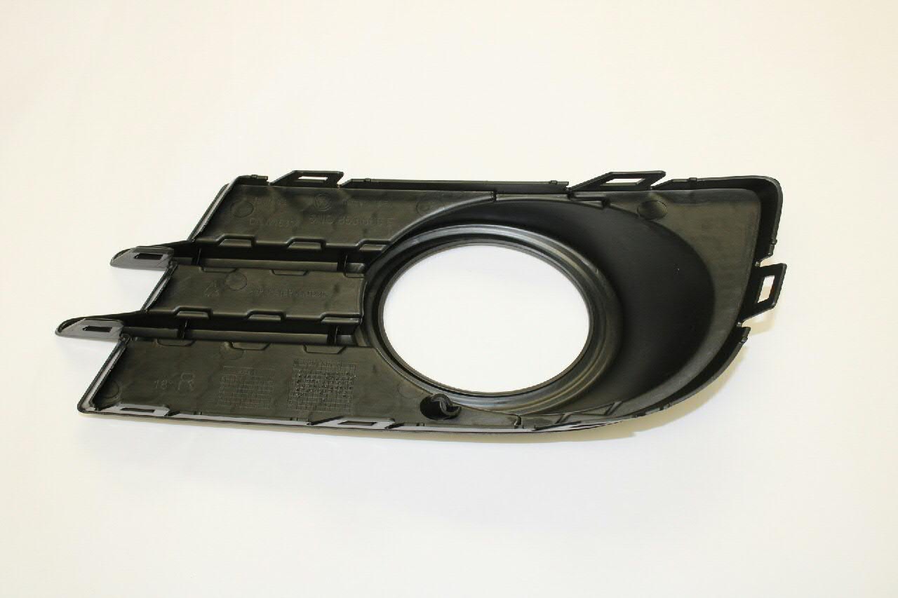 5N0853666E9B9 VAG Embellecedor de faro antiniebla derecho