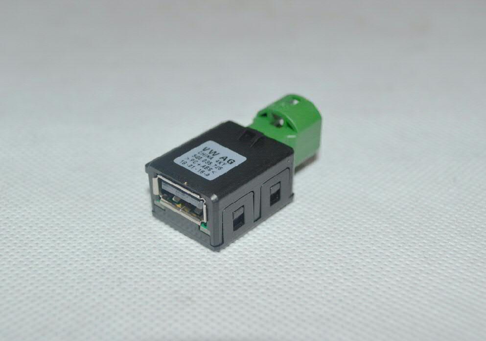 5Q0035726 VAG Cargador USB