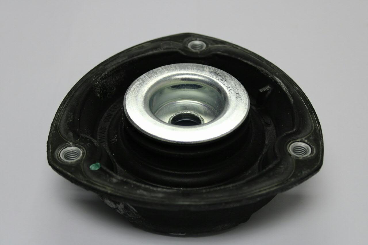 5Q0412331E VAG Soporte del amortiguador delantero