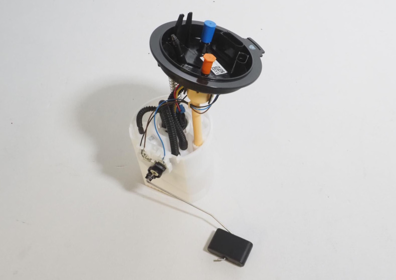 Comprar Módulo de bomba de combustible con sensor de nivel de combustible Volkswagen Golf VII BA5, BV5 a bajo precio