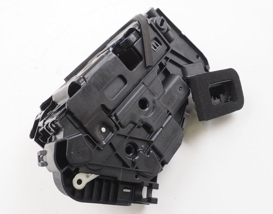 Cerradura de puerta trasera izquierda VAG 5TA839015K precio, desde 46,28 EUR