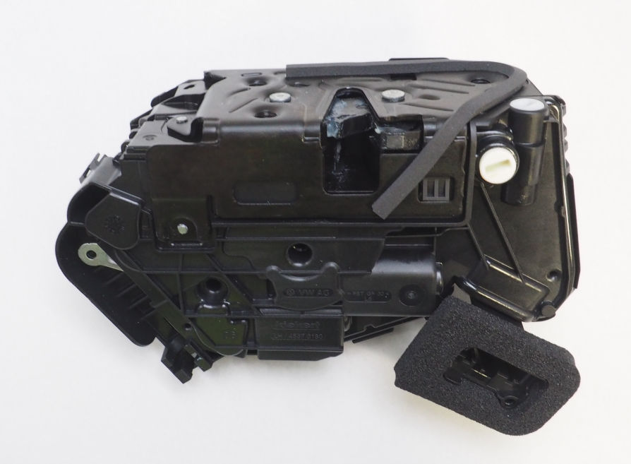 Comprar 5TA839015K VAG Cerradura de puerta trasera izquierda