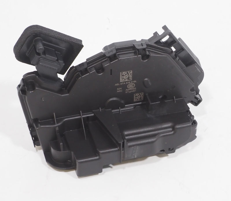 Cerradura de la puerta trasera derecha VAG 5TA839016L precio, desde 42,11 EUR