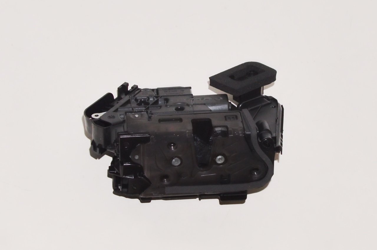 Cerradura de puerta delantera derecha 5TB837016C VAG