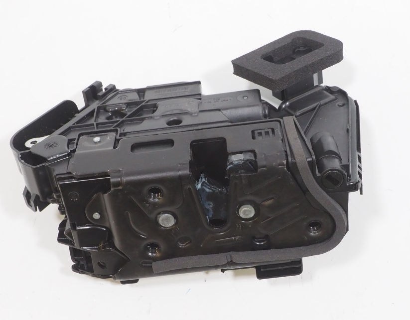 5TB837016C VAG Cerradura de puerta delantera derecha