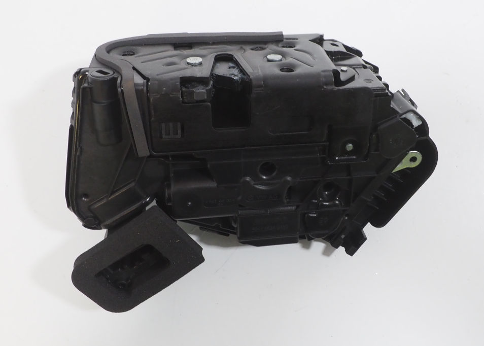 5TB837016C VAG Cerradura de puerta delantera derecha