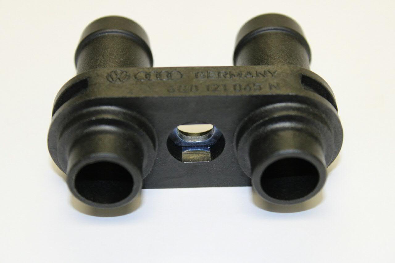 Racor de manguera de calefacción en el tabique del motor VAG 6Q0121065N precio, desde 8,53 EUR