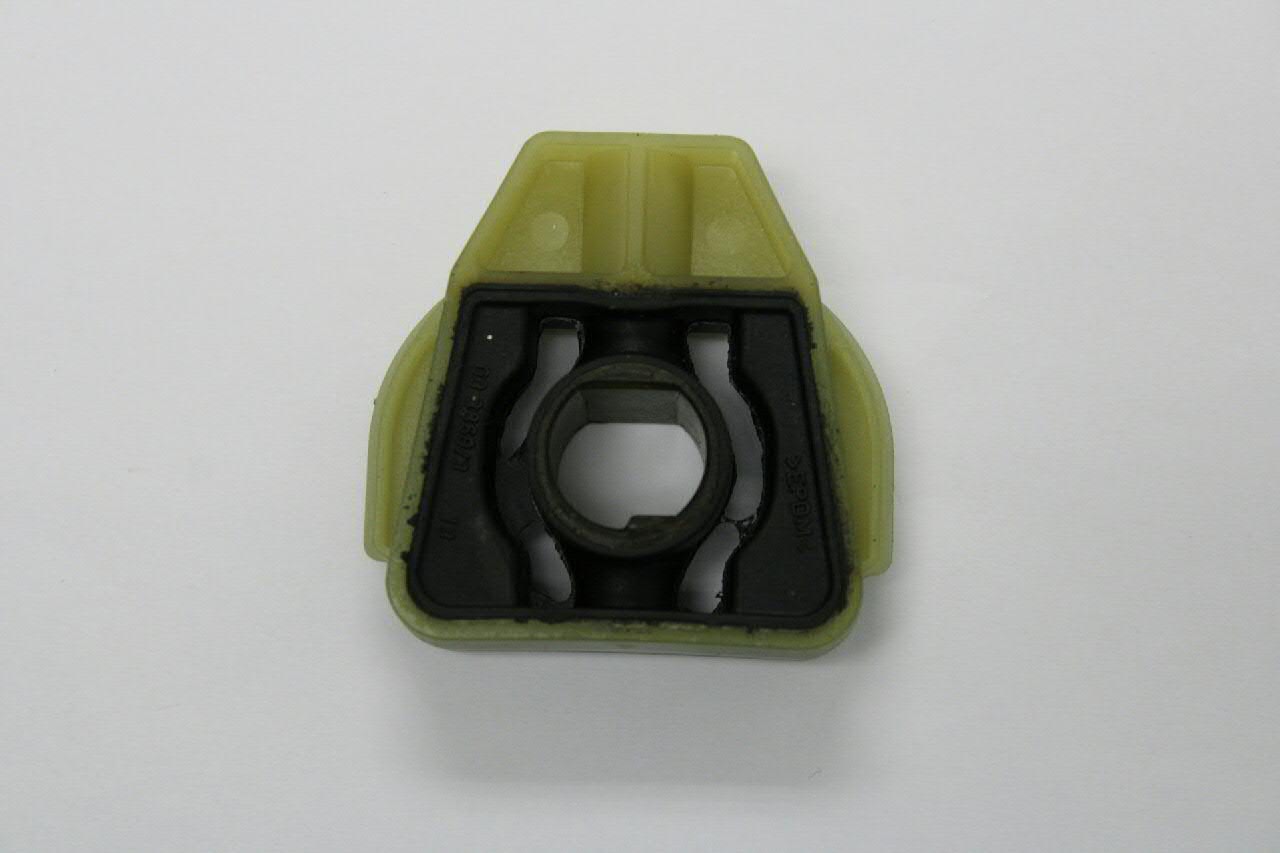 Soporte de montaje del radiador del aire acondicionado VAG 6Q0121367 precio, desde 3,86 EUR