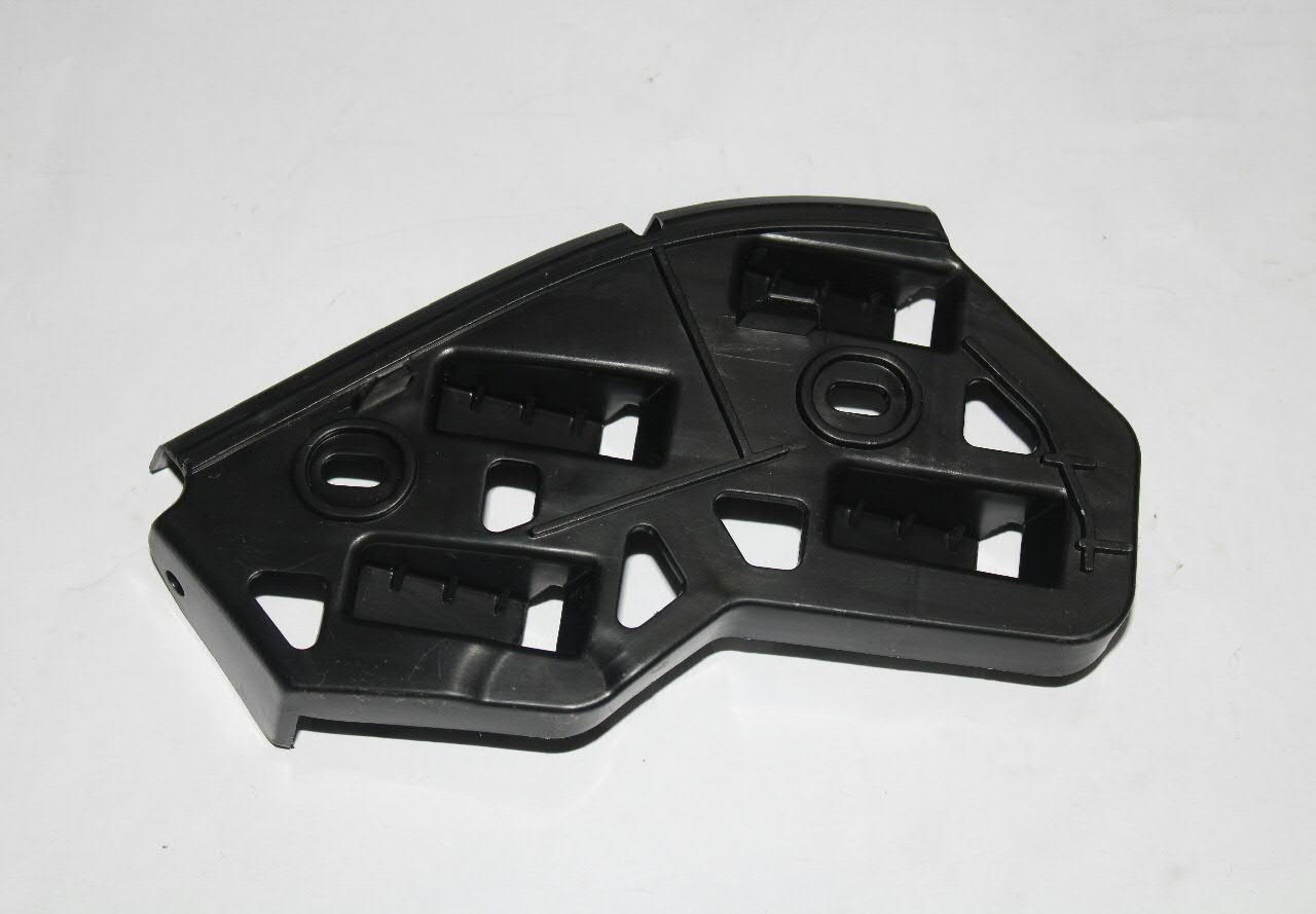 6Q0807183A VAG Soporte de parachoques delantero izquierdo