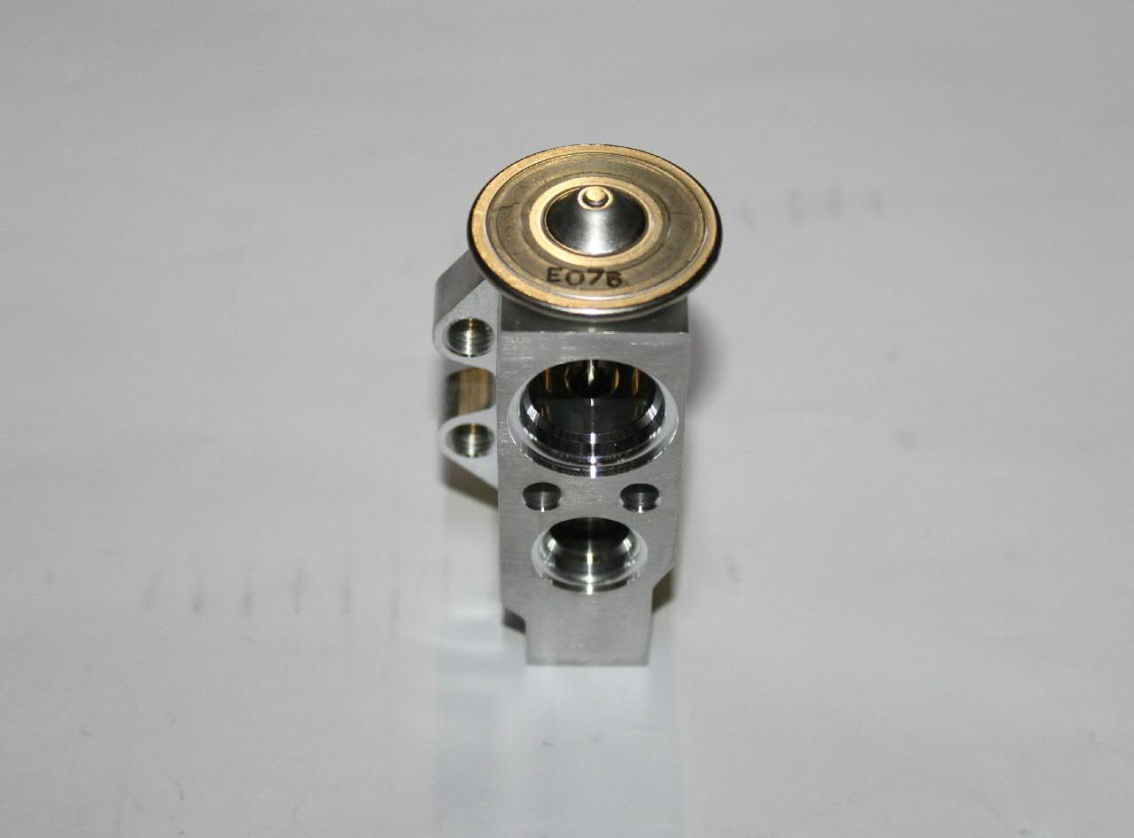 Comprar 6Q0820679G VAG Válvula TRV del aire acondicionado