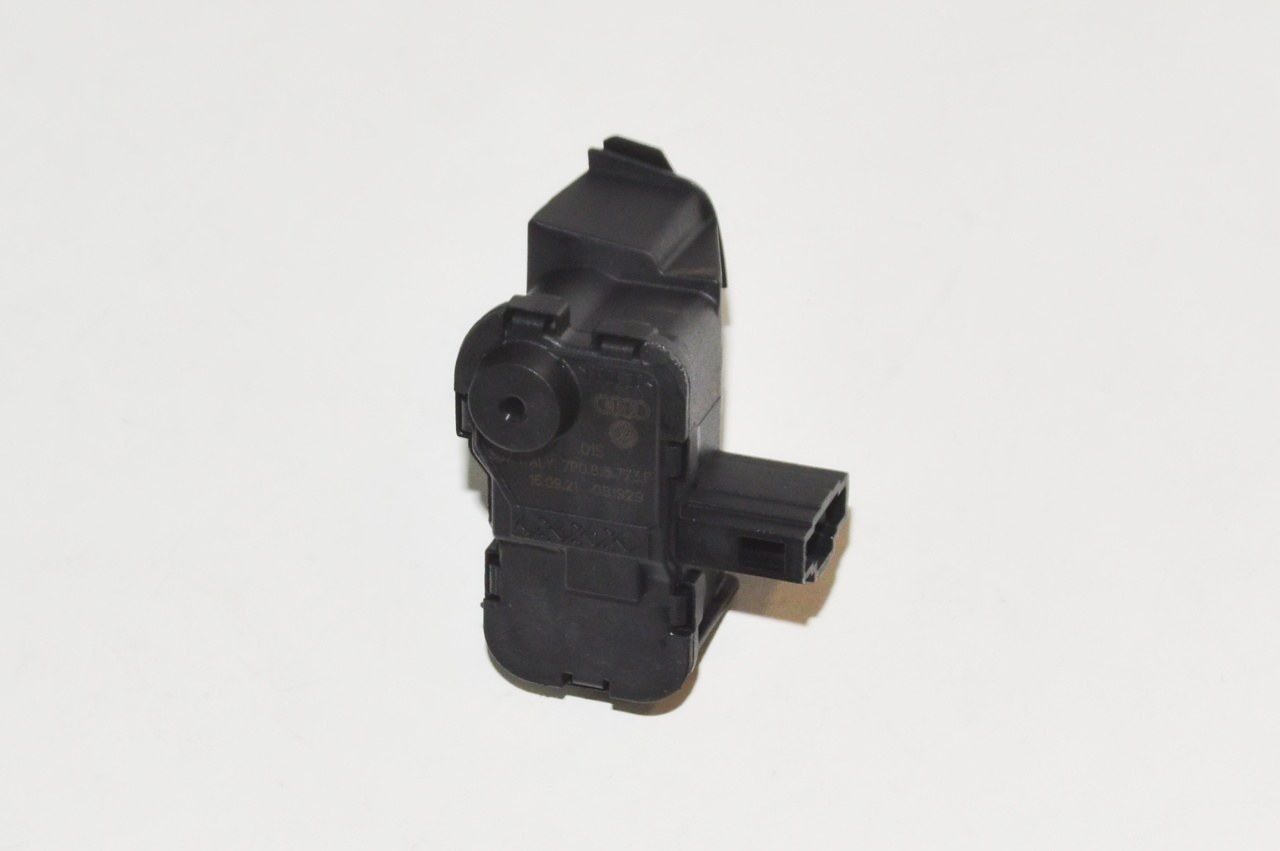 7P0810773F VAG Motor apertura de tapa combustible