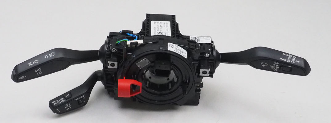 82A953521GF VAG Mando bajo volante