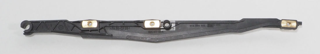 8D5877151A VAG 