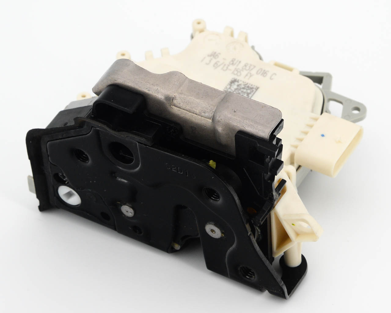 Cerradura de puerta delantera derecha VAG 8J1837016C precio, desde 40,16 EUR