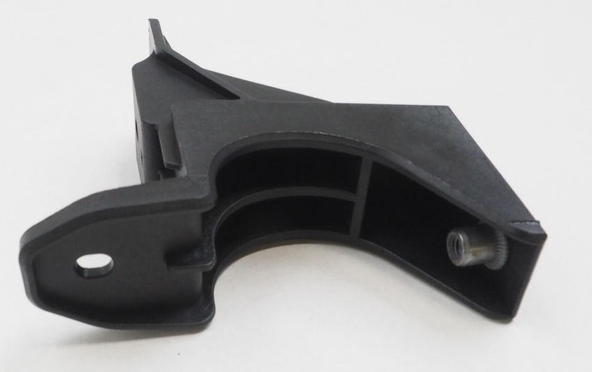 8R0807333A VAG Soporte de parachoques delantero