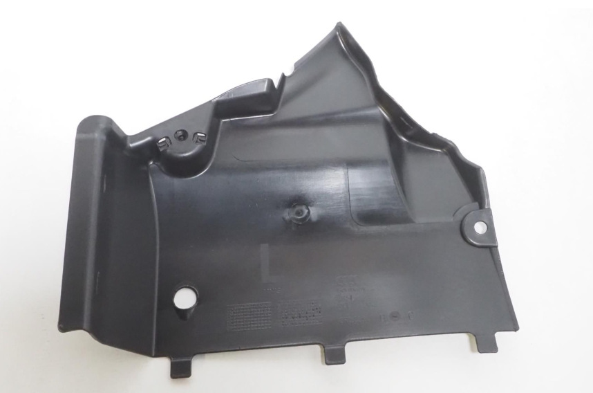 8R0825201C VAG Protector de bajos delantero izquierdo