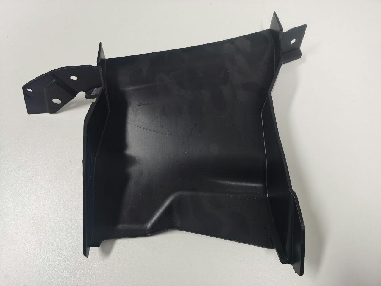 8W0121764A VAG Deflector izquierdo del parachoques delantero