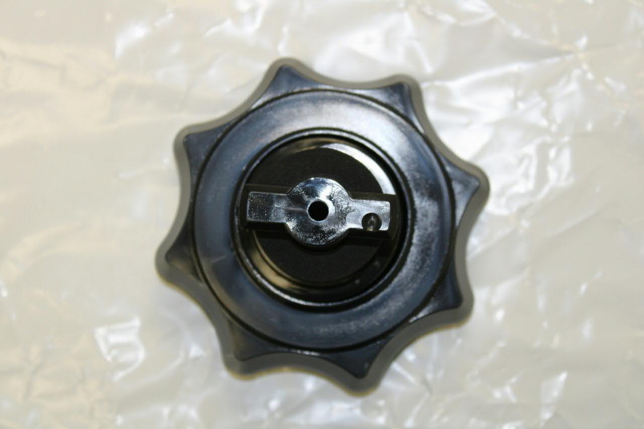 8W0803899 VAG Perno de sujeción de la rueda de repuesto