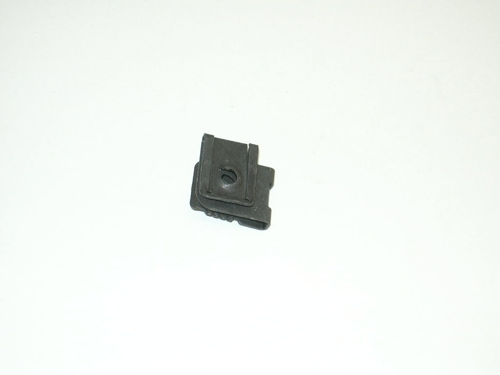 WHT006721 VAG Tuerca remachable para tornillo autorroscante